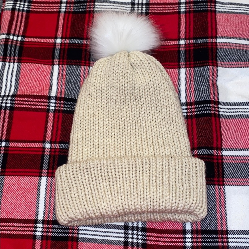 Hand made knitted brim hat